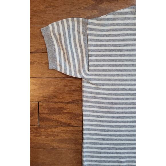 Banana Republic Short Sleeve Gray & White Striped Pullover Sweater Size Large - Picture 6 of 11